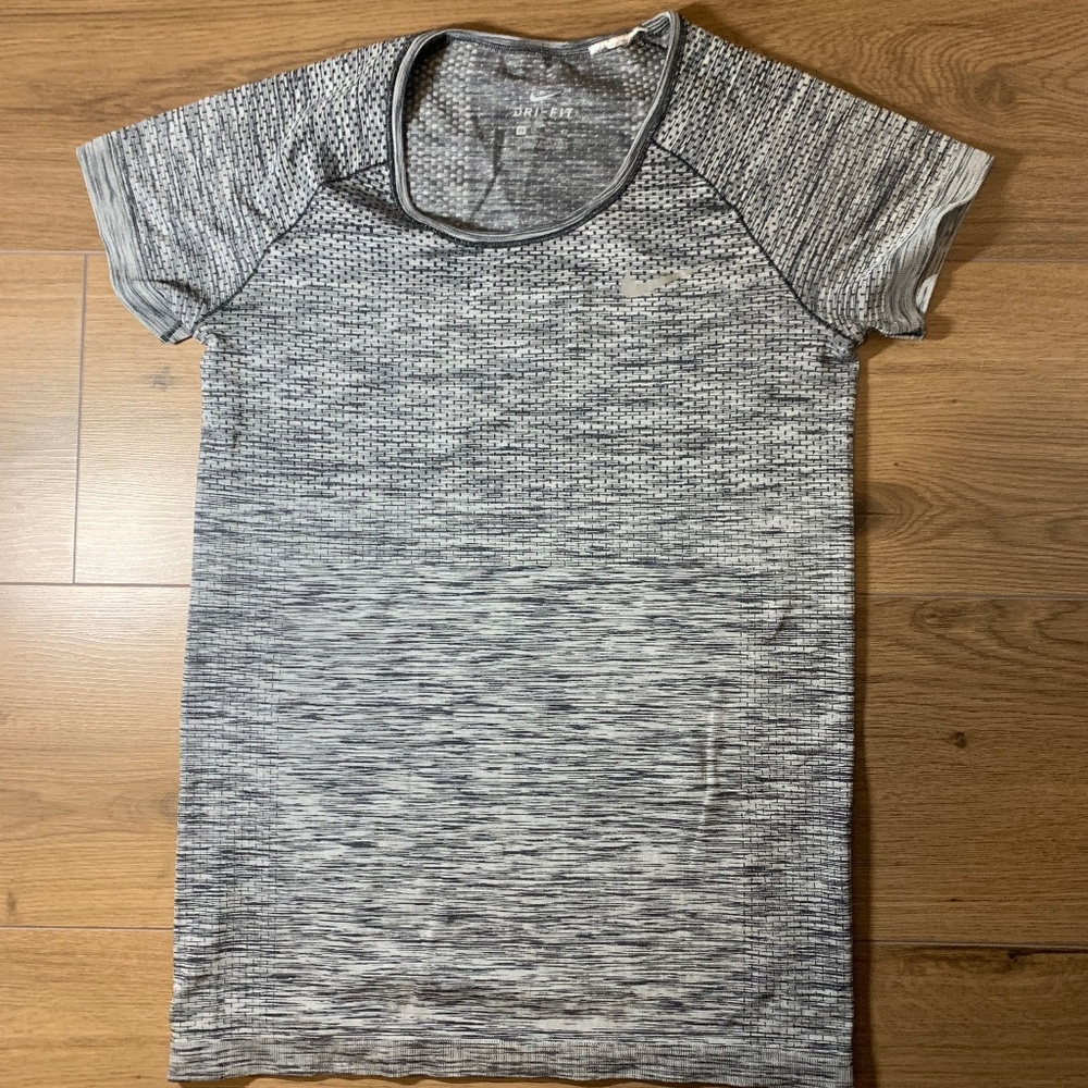 nike dri fit tshirt